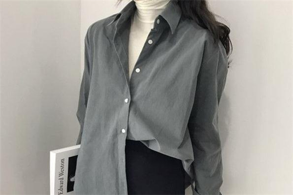 襯衫怎么扎進(jìn)褲子好看 襯衫的時尚穿法