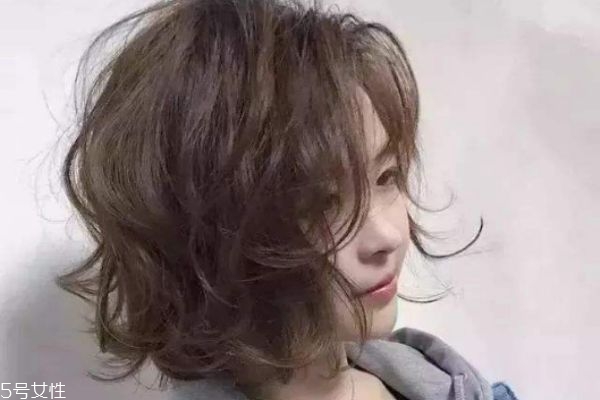 睡不醒發型配什么顏色 睡不醒頭染什么色好看