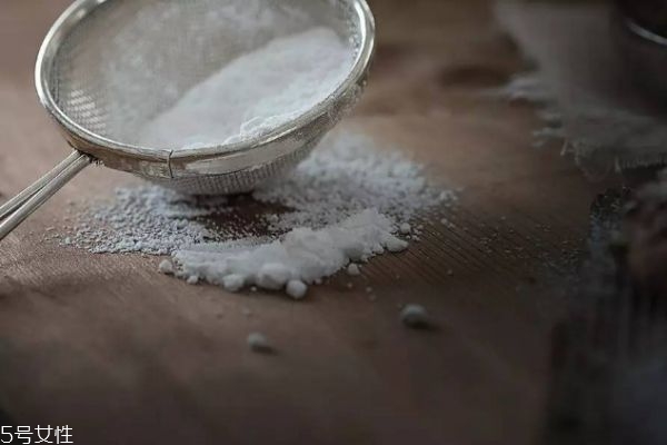 糖粉和糖霜可以相互替代嗎 糖粉和糖霜的區別