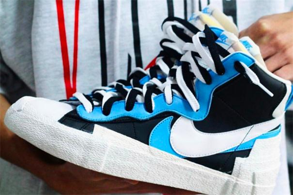 sacai聯名nike blazer mid發售店鋪 貨量并不多