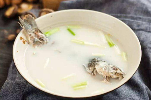 鯽魚湯為什么發苦 鯽魚湯是苦的怎么辦