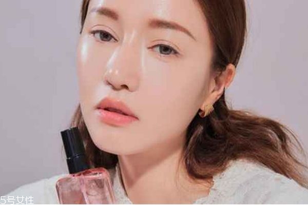 玻尿酸外用有效果嗎 注射玻尿酸和外用玻尿酸區別