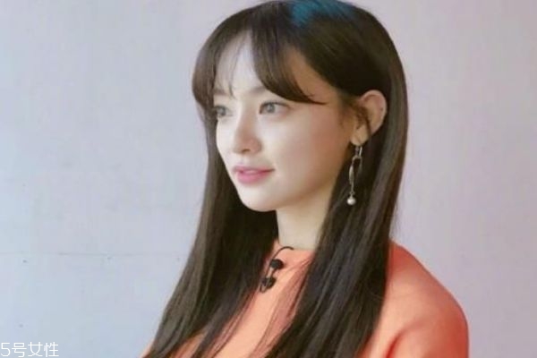 2019春夏發(fā)型趨勢(shì) 2019年中長發(fā)流行發(fā)型女