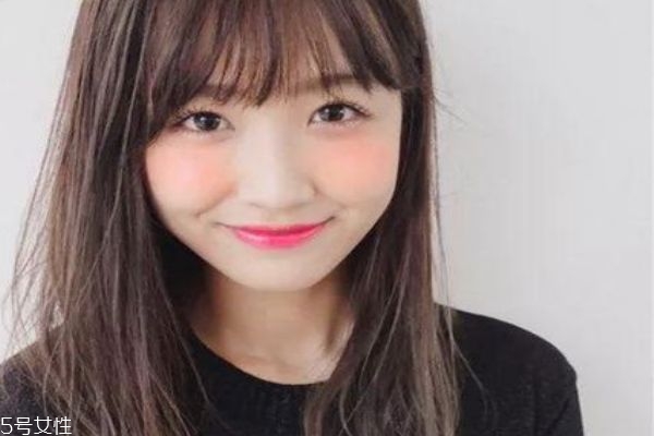 2019春夏發(fā)型趨勢(shì) 2019年中長發(fā)流行發(fā)型女