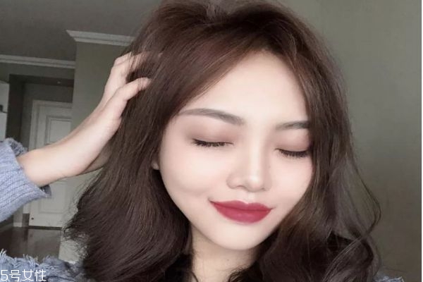 染發后怎么減少褪色 染發后如何鎖色