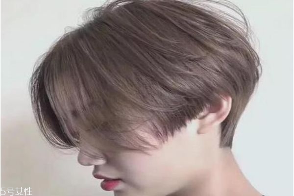 今年最流行的發型圖片短發燙發 紋理燙短發圖片女