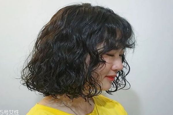 今年最流行的發型圖片短發燙發 紋理燙短發圖片女