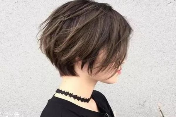 今年最流行的發型圖片短發燙發 紋理燙短發圖片女