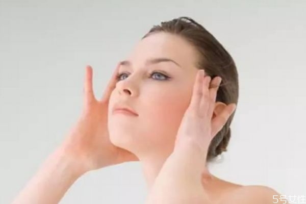 人有時(shí)候?yàn)槭裁磿^暈?zāi)?頭暈是什么原因造成的呢