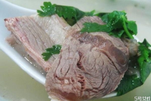 秋冬季喝什么湯比較好呢 牛肉湯有什么營養價值呢