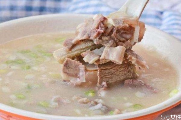 秋冬季喝什么湯比較好呢 牛肉湯有什么營養價值呢