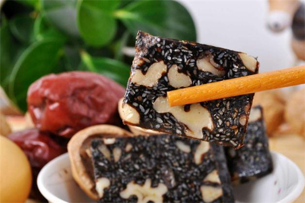 阿膠糕發苦是什么原因 阿膠糕發苦能吃嗎