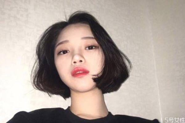 頭發比較稀疏應該怎么辦呢 增加發量的方法有什么呢