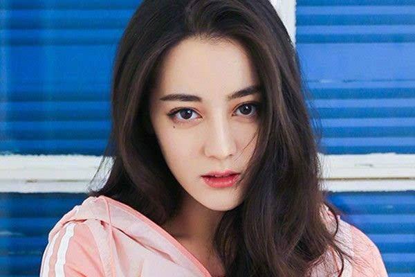 黑發什么發型好看 減齡的黑發發型有哪些