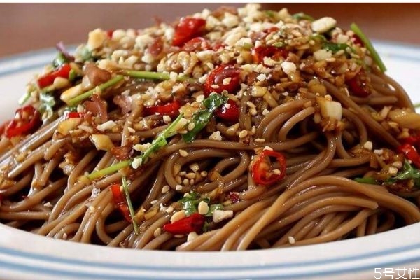蕎麥面有什么營養價值呢 吃蕎麥面有什么好處呢