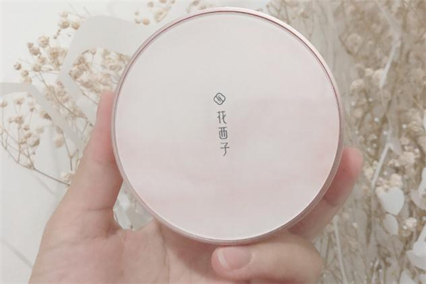 花西子散粉和卡姿蘭散粉哪個好 花西子散粉2號和3號區別
