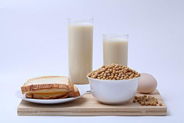 豆漿配什么吃好 豆漿放什么糖好
