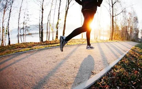 運動調理腸胃要注意什么 運動養生有什么好處