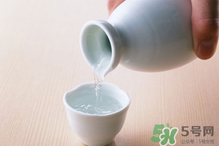 喝白酒能喝出白血病嗎？白血病人能喝酒嗎？