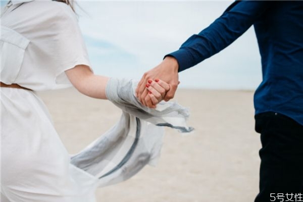 老婆出軌后悔該原諒嗎 老婆出軌的表現