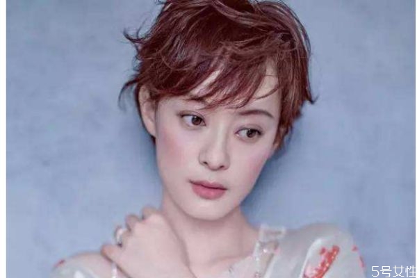 頭發少女生適合什么發型 頭發少女生如何選擇發型