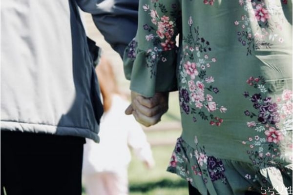 怎樣挽回出軌婚姻 出軌被發現了怎么挽回