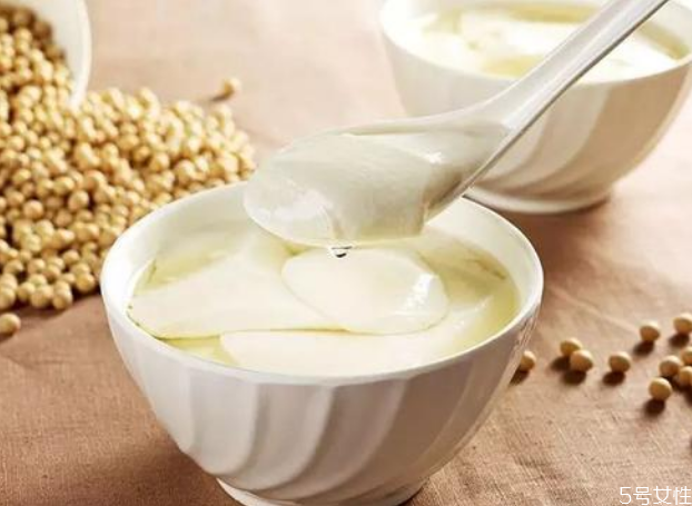豆腐腦和豆漿哪個更有營養 減肥可以吃豆腐腦嗎