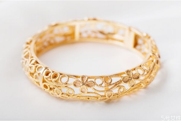 黃金上有劃痕怎么去除 黃金飾品出現劃痕怎么辦