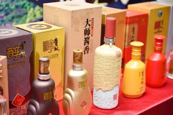 白酒怎么區分糧食酒和勾兌酒 白酒清香和濃香醬香意思