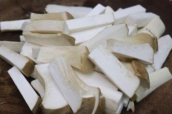 杏鮑菇會引起過敏嗎 杏鮑菇沒炒熟會中毒嗎