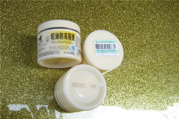 蛇油膏可以給寶寶用嗎 蛇油膏適合什么膚質
