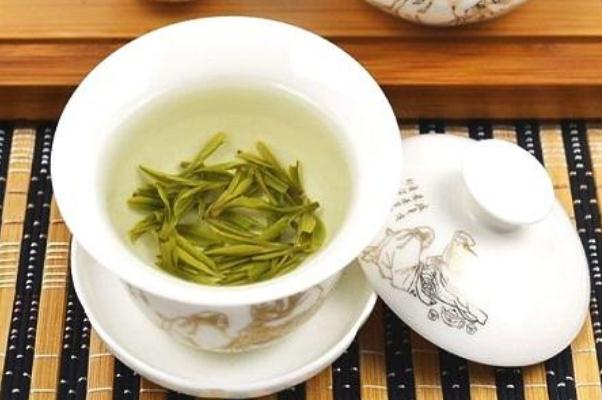 龍井茶有幾個品種 龍井茶有白色絨毛是發霉了嗎