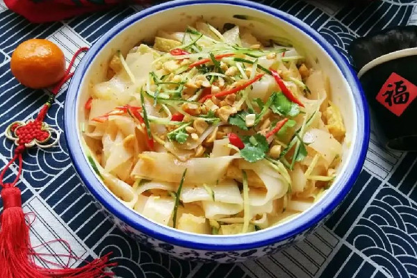 涼皮是面粉做的還是米粉做的 涼皮和米皮的區別