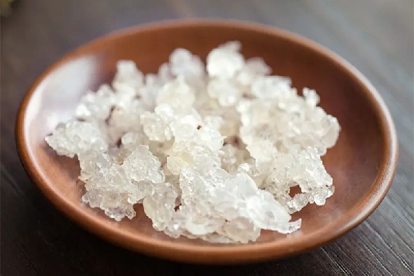 雪燕泡發多久合適 雪燕用熱水泡還是冷水泡